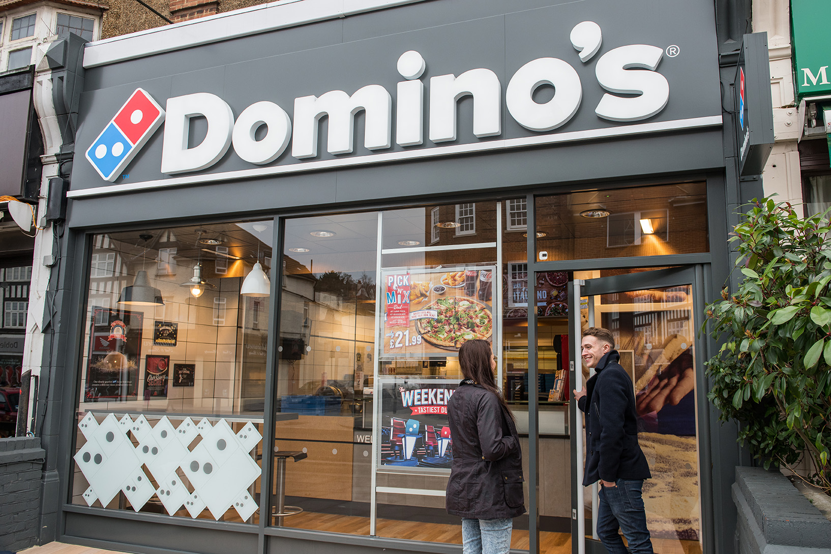 Domino's Storefront